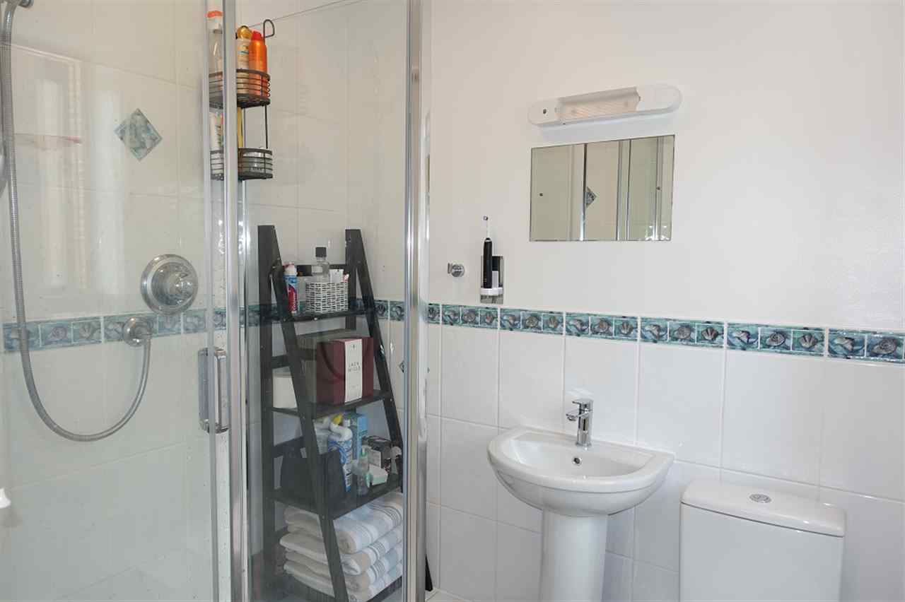 resized-2349823-AAVW BED 2 EN-SUITE.jpg